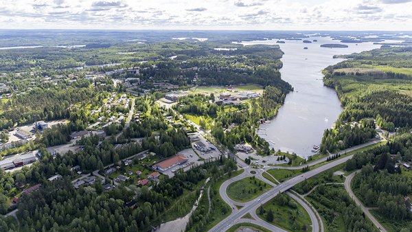 Kesäinen ilmakuva Kalmalahden alueesta