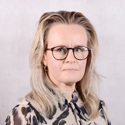 Janette Savolaisen kasvokuva